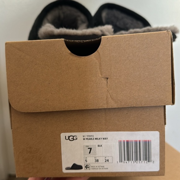 Women's Scuffette Shearling Mule Slippers

Ugg w/pearle Milky Way - Picture 5 of 5